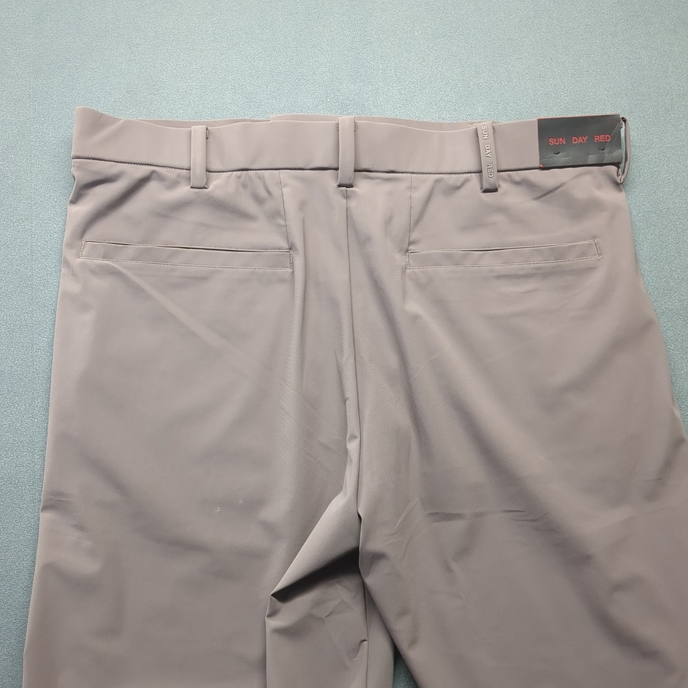 Sun Day Red Shorts Mens 36 Taupe Endless Stretch Tiger Woods Golf Performance - Picture 9 of 14